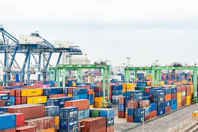 10月上旬沿海八大港口集装箱吞吐量同比减少7.3%