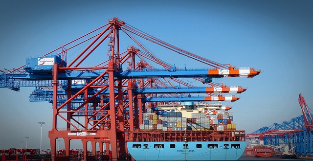 美国最大集装箱港口进口量暴跌26%！