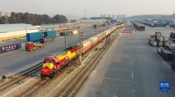 “中老泰”全程铁路运输往返班列首发，助力中国-东盟经贸合作发展！