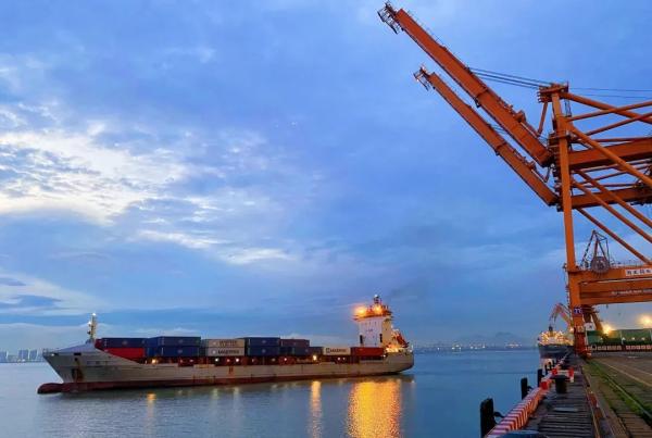 厦门港开通跨境电商海运快线！
