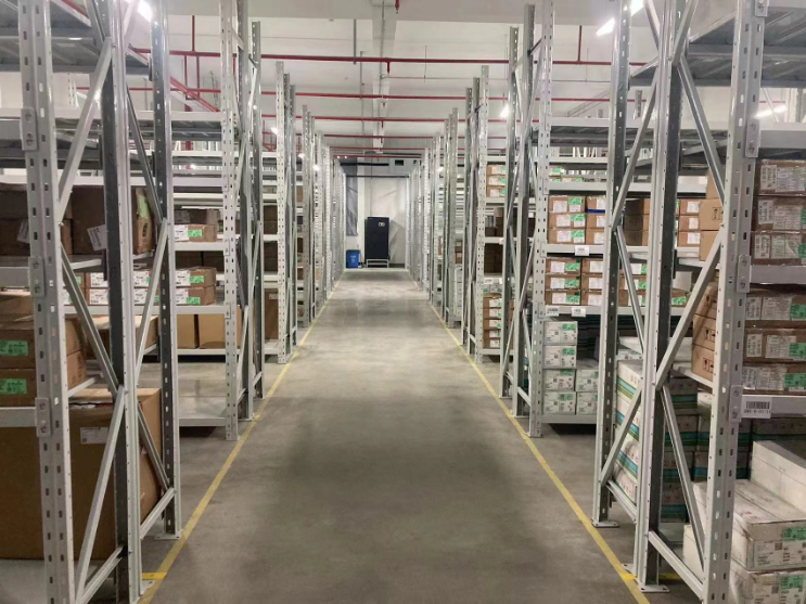 我司佳利达位于南京的医疗器械库内景